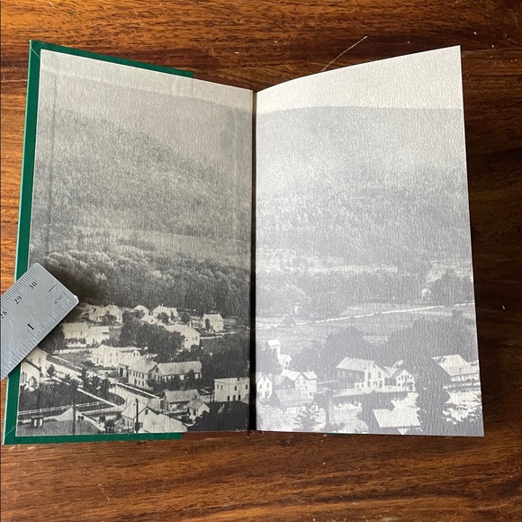 3 Alcoholics Anonymous Books published by A.A. World Services Inc. - Picture 11 of 15